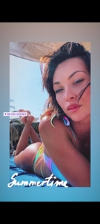 Dora Panteli feet photo thumbnail