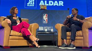 Dora Panteli feet photo thumbnail