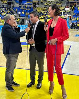 Dora Panteli feet photo thumbnail