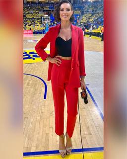 Dora Panteli feet photo thumbnail