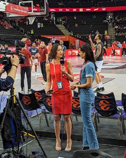 Dora Panteli feet photo thumbnail