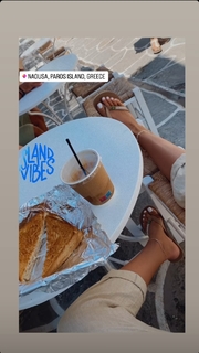 Dora Panteli feet photo thumbnail