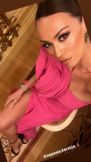 Dora Panteli feet photo thumbnail