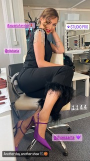 Dora Panteli feet photo thumbnail