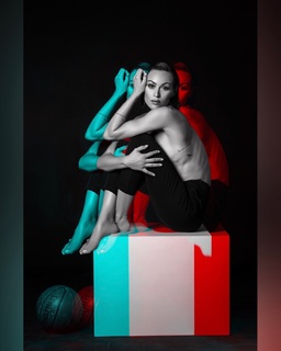 Dora Panteli feet photo thumbnail