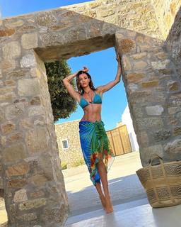 Dora Panteli feet photo thumbnail