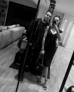 Dora Panteli feet photo thumbnail