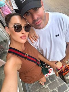 Dora Panteli feet photo thumbnail