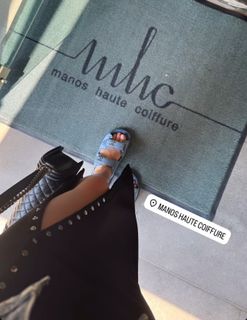 Dora Panteli feet photo thumbnail