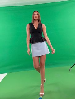 Dora Panteli feet photo thumbnail