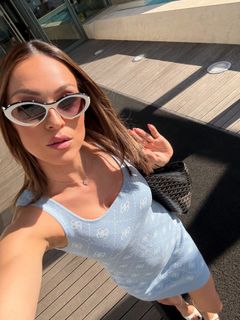 Dora Panteli feet photo thumbnail