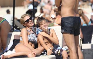 Doretta Papadimitriou feet photo thumbnail