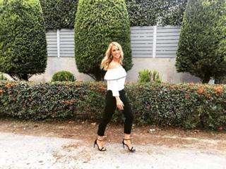 Doretta Papadimitriou feet photo thumbnail