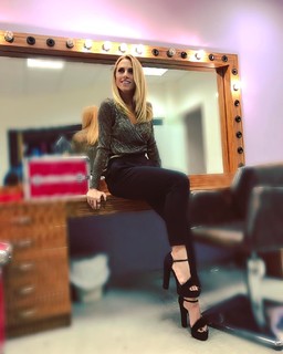 Doretta Papadimitriou feet photo thumbnail