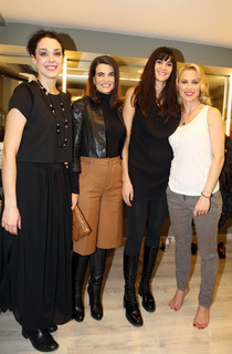 Doretta Papadimitriou feet photo thumbnail