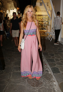 Doretta Papadimitriou feet photo thumbnail