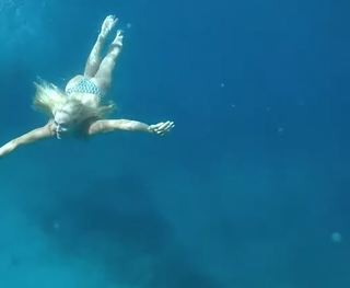 Doretta Papadimitriou feet photo thumbnail