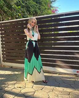 Doretta Papadimitriou feet photo thumbnail