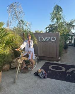 Doretta Papadimitriou feet photo thumbnail