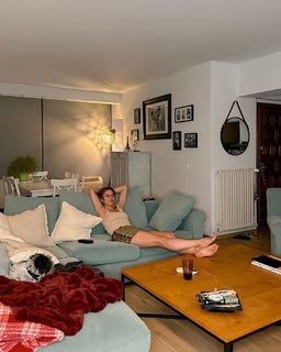 Doretta Papadimitriou feet photo thumbnail