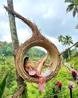 Doretta Papadimitriou feet photo thumbnail