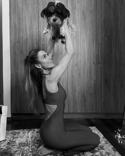 Doretta Papadimitriou feet photo thumbnail