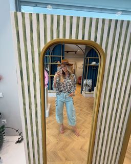 Doretta Papadimitriou feet photo thumbnail