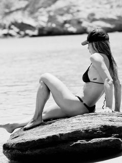 Doretta Papadimitriou feet photo thumbnail