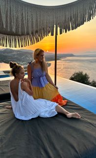 Doretta Papadimitriou feet photo thumbnail