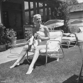 Doris Day feet photo thumbnail