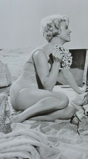 Doris Day feet photo thumbnail