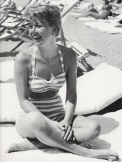 Doris Day feet photo thumbnail