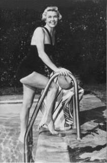 Doris Day feet photo thumbnail