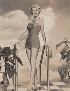 Doris Day feet photo thumbnail