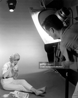 Doris Day feet photo thumbnail