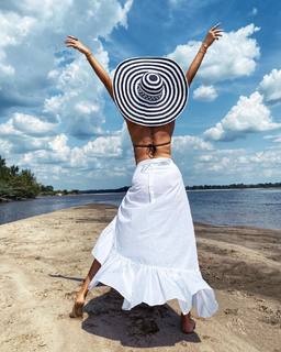 Dorota Gardias feet photo thumbnail