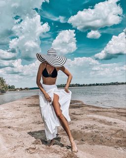 Dorota Gardias feet photo thumbnail