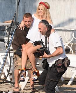 Dorota Rabczewska feet photo thumbnail