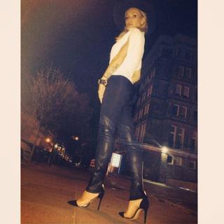 Dorota Rabczewska feet photo thumbnail