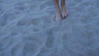 Dorota Rabczewska feet photo thumbnail