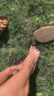 Dorota Rabczewska feet photo thumbnail