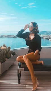 Dorota Rabczewska feet photo thumbnail