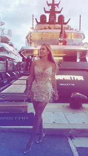Dorota Rabczewska feet photo thumbnail