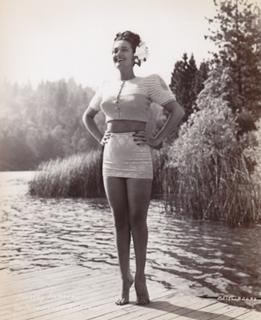 Dorothy Lamour feet photo 5