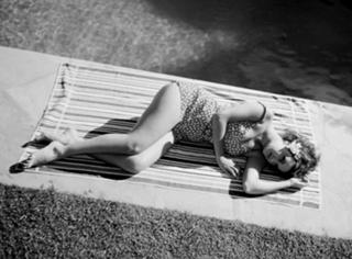 Dorothy Lamour feet photo 10