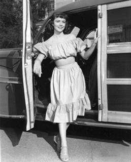 Dorothy Malone feet photo 4