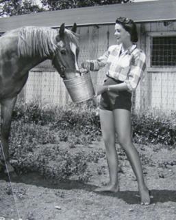 Dorothy Malone feet photo 10