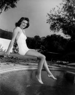 Dorothy Malone feet photo 7