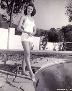 Dorothy Malone feet photo 12