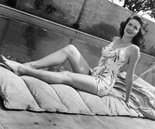 Dorothy Malone feet photo 2